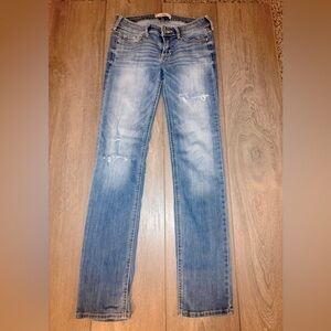 Hollister Women’s Distressed Skinny Jeans, Size 1R, W25 L32, Light Wash”